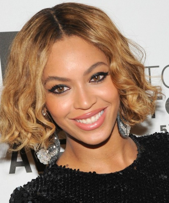 Beyoncé Plastic Surgery - Did the Singer Lighten Her Skin?